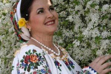 Margareta Clipa, ambasadoarea cântecului bucovinean, în Spania