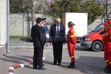 Dr. Raed Arafat, în discuții cu pompierii SMURD Suceava