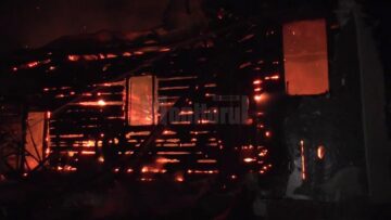 Biserica din Burla, veche de 170 de ani, mistuită de flăcări în toiul nopții
