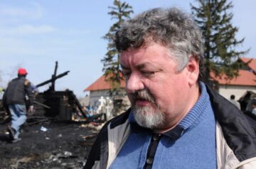 Biserica din Burla, veche de 170 de ani, mistuită de flăcări în toiul nopții