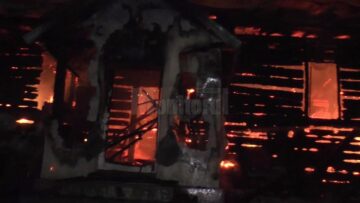 Biserica din Burla, veche de 170 de ani, mistuită de flăcări în toiul nopții