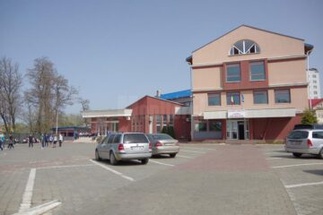 Aproape 4.000 de elevi suceveni învață în unități de învățământ particulare