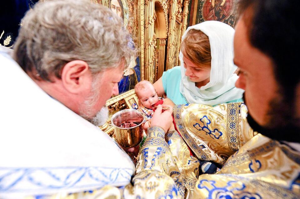 Ce înseamnă Sfânta Împărtășanie?