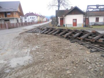 Calea ferată îngustă nou construită, demontată peste noapte