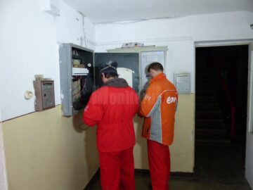 Angajatii E.ON au remediat defecțiunea apărută la tabloul electric principal al blocului