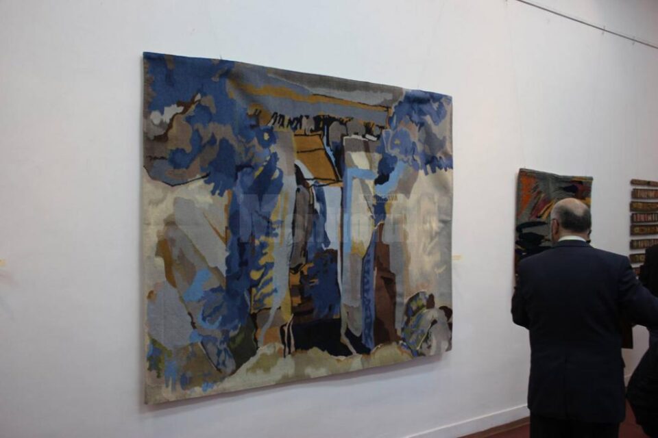 Două artiste plastice sucevene, la cea de-a XX-a ediție a Salonului de arte textile „Ariadnae”