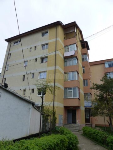 Pagube de zeci de mii de lei în urma unei defecțiuni electrice într-un bloc din Suceava