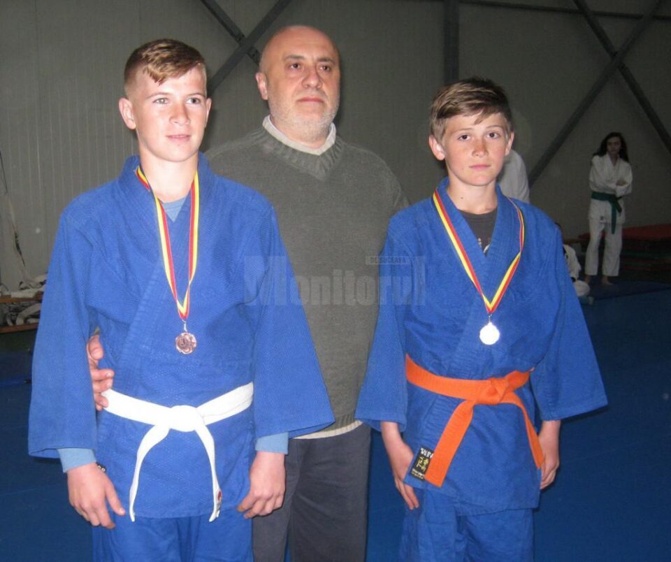 Frații David și Gabriel Niculeasa s-au calificat în finala Campionatului Național de Judo Frații David și Gabriel Niculeasa s-au calificat în finala Campionatului Național de Judo