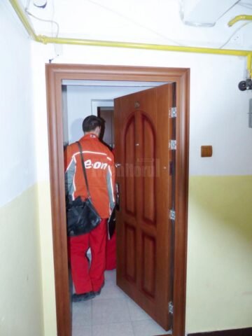 Pagube de zeci de mii de lei în urma unei defecțiuni electrice într-un bloc din Suceava