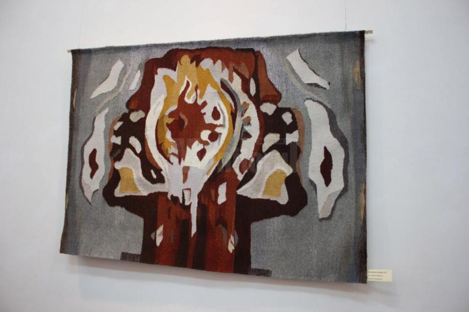 Două artiste plastice sucevene, la cea de-a XX-a ediție a Salonului de arte textile „Ariadnae”