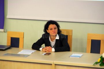 Prof. univ. dr. Carmen Năstase, decanul Facultății de Științe Economice