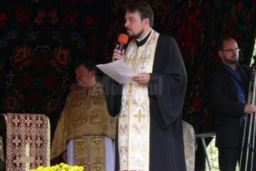Noul candidat al PNL pentru Primăria Dorna Candrenilor, Sorin Doroftiese, este preot paroh la biserica din satul Dealul Floreni