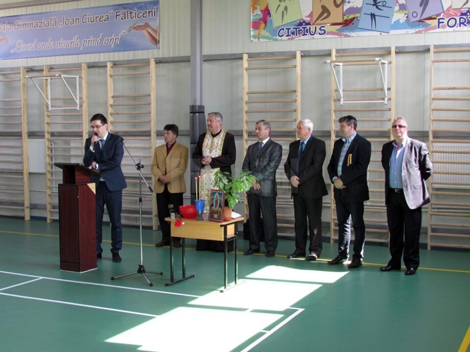 La Școala Gimnazială “Ioan Ciurea” a fost inaugurată sala de sport