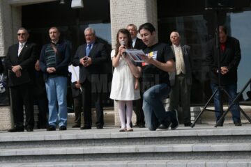 Aproximativ 5.000 de oameni au participat la mitingul de susținere pentru familia Bodnariu