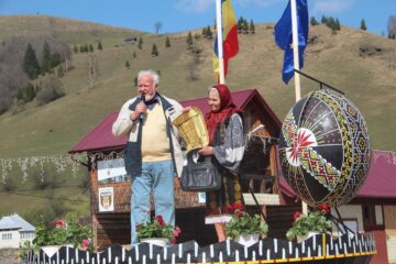 Primirea oficială în Academia Artelor Tradiționale a meșterului popular Silvia Șcheul