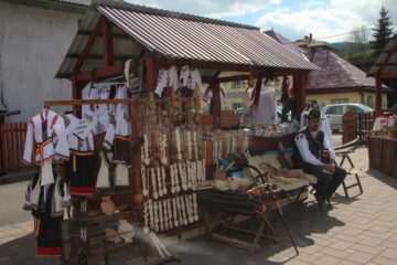 Ion Caramitru și clarinetistul Aurelian-Octav Popa, recital de excepție la Festivalul Ouălor Încondeiate de la Ciocănești