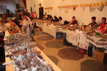 Ion Caramitru și clarinetistul Aurelian-Octav Popa, recital de excepție la Festivalul Ouălor Încondeiate de la Ciocănești