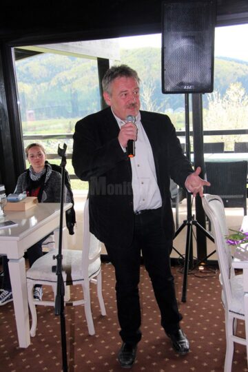 Lansarea volumului de poezii „Iubește!", tipărit la Editura Teba, semnat de Brîndușa Sorina Bialy