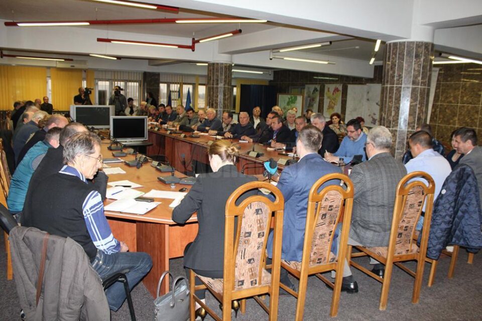 Asociațiile de proprietari au decis aproape în unanimitate oprirea furnizării căldurii Asociațiile de proprietari au decis aproape în unanimitate oprirea furnizării căldurii