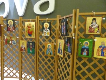 Icoane executate de elevi ai Cercului de pictură „Bizantin Art” Suceava, expuse la Iulius Mall