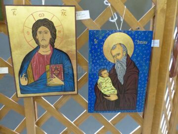 Icoane executate de elevi ai Cercului de pictură „Bizantin Art” Suceava, expuse la Iulius Mall