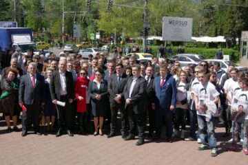 Membri și simpatizanți PSD veniți să-l susțină pe Tiberius Brădățan