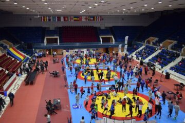 La competiția de la București participă aproape 800 de sportivi