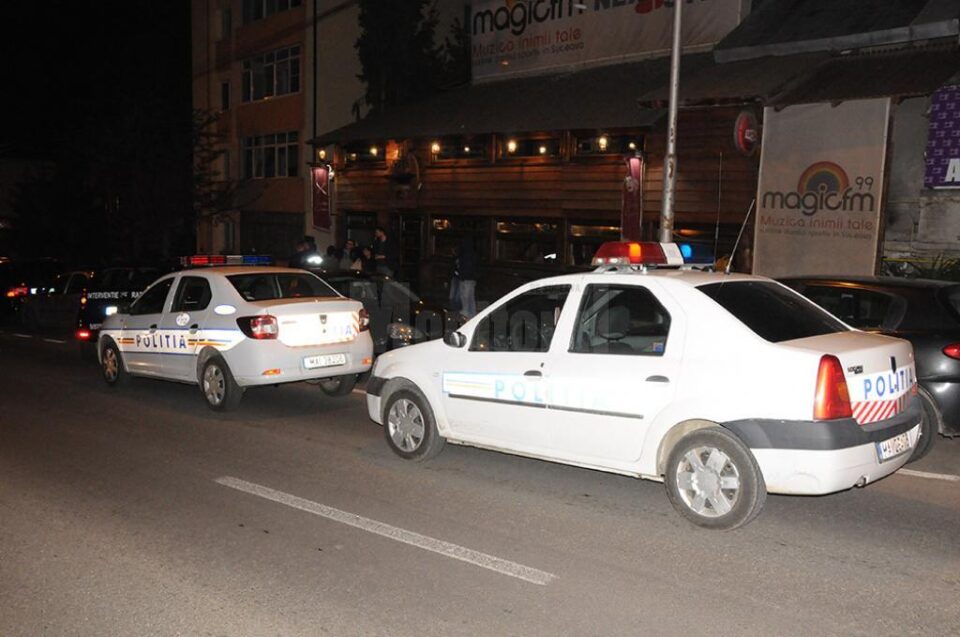 Șapte tineri implicați într-un scandal la un bar din Suceava, în vizorul poliției