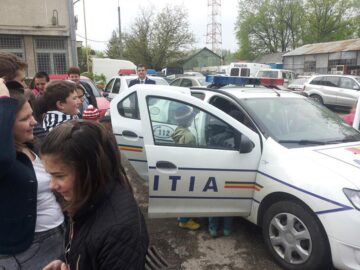 Peste 12.000 de elevi au fost oaspeții Poliției în săptămâna „Școala altfel”