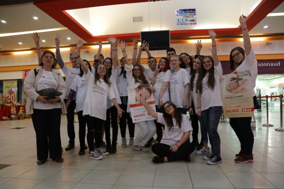 Campania „Un gest pentru o viață” a Organizației Salvați Copiii