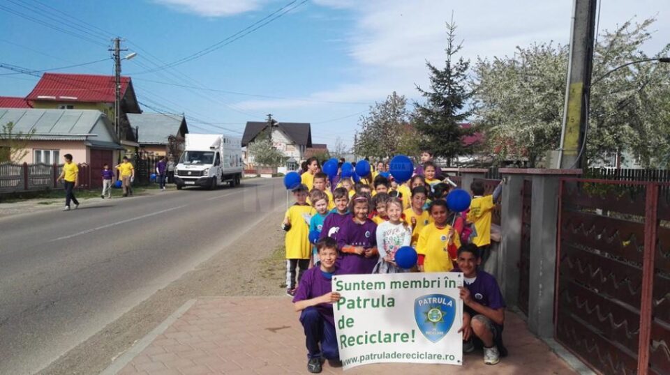Elevii au organizat o acțiune de colectare a deșeurilor electrice