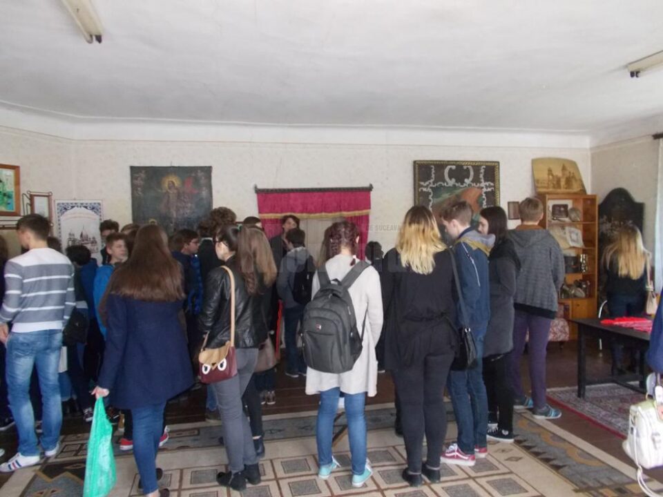 „Școala altfel”, la Muzeul Școlii Armenești din municipiul Suceava