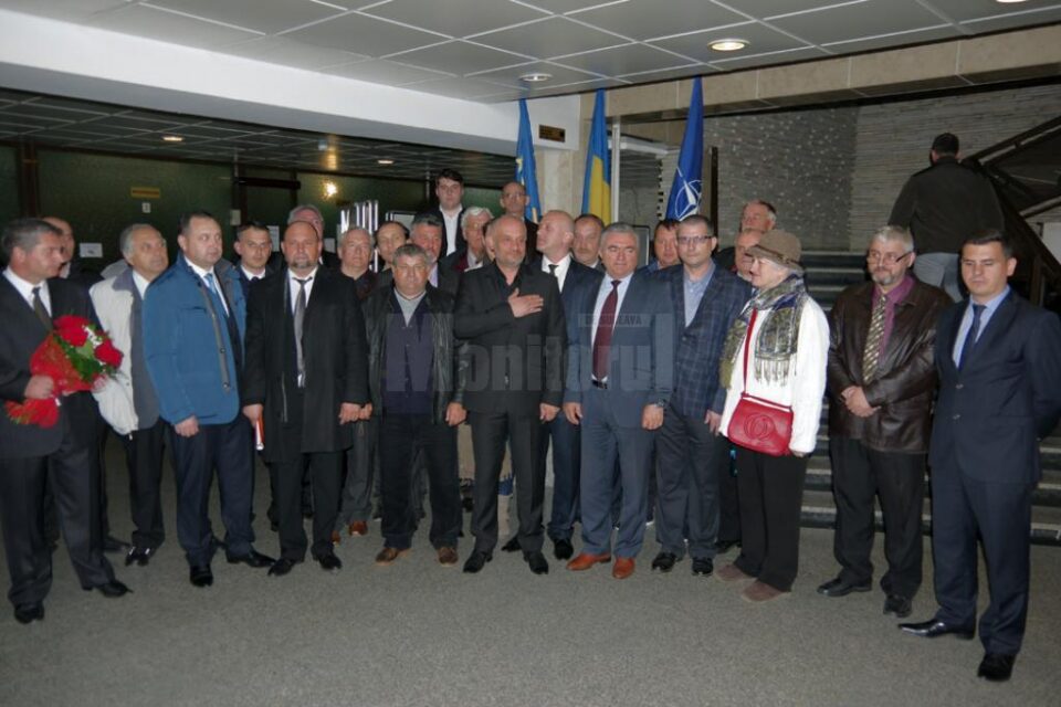 Candidatul ALDE la Primăria Suceava, Ștefan Alexandru Băișanu, și echipa sa de consilieri Candidatul ALDE la Primăria Suceava, Ștefan Alexandru Băișanu, și echipa sa de consilieri