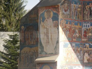 Hram la Voroneț, de Sf. Gheorghe, la 25 de ani de la reînființarea mănăstirii