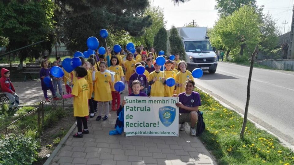 Elevii au organizat o acțiune de colectare a deșeurilor electrice