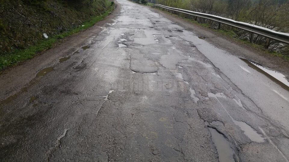 Așa se circulă pe DN18, pe porțiunea Botoș-Valea Stânii- Cârlibaba