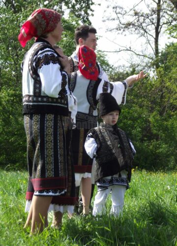 Hora satului, la Stupca, așa cum a fost odată...