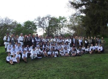 Hora satului, la Stupca, așa cum a fost odată...