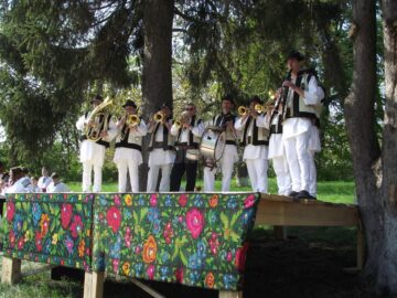 Hora satului, la Stupca, așa cum a fost odată...