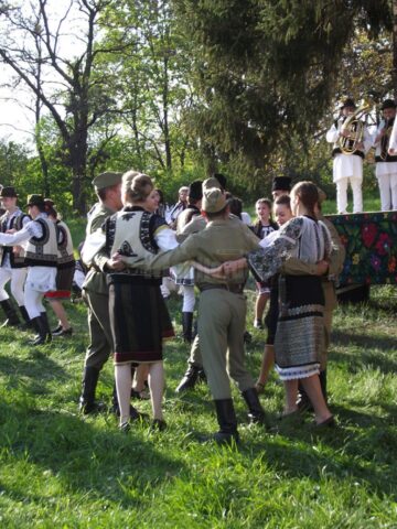 Hora satului, la Stupca, așa cum a fost odată...