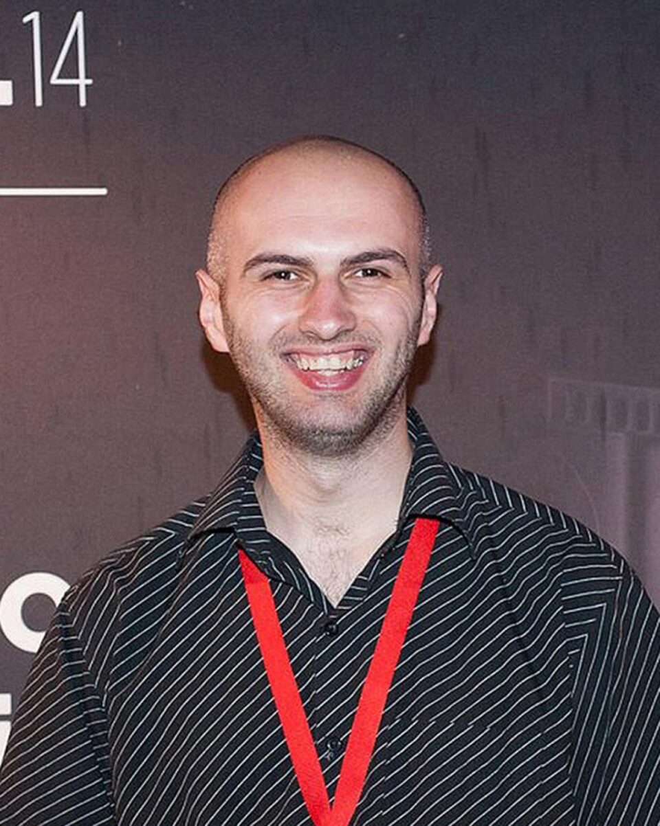 Actorul și regizorul rădăuțean Adrian Țofei a câștigat premiul special al juriului pentru cel mai bun actor la Nashville Film Festival în Statele Unite Actorul și regizorul rădăuțean Adrian Țofei a câștigat premiul special al juriului pentru cel mai bun actor la Nashville Film Festival în Statele Unite