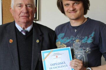 Maistrul militar Dumitru Davidel și redactorul Florin Paiu