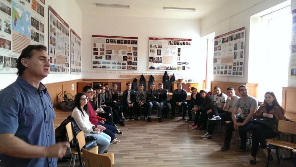 Campania „Repere pentru viață”, la Colegiul Național „Eudoxiu Hurmuzachi” din Rădăuți