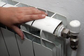 Caloriferele din locuințele sucevenilor racordați la sistemul centralizat nu mai furnizează căldură începând de ieri dimineață