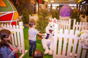 „De Paște, suntem împreună”