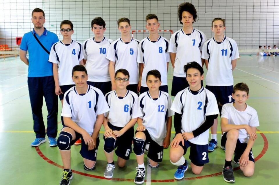 Echipa de volei masculin din Suceava și participă la turneul final al Campionatului Național de Volei Speranțe Echipa de volei masculin din Suceava și participă la turneul final al Campionatului Național de Volei Speranțe