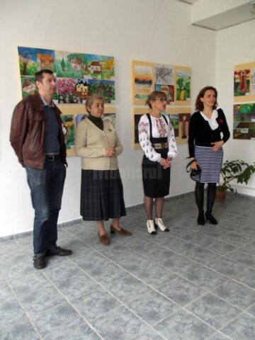Expoziția elevilor premiați la Concursul Voi fi și eu artist