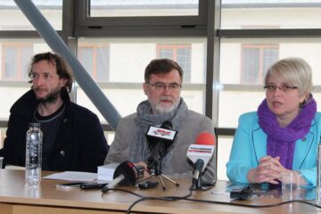 Înmânarea premiului UNITER de către Ion Caramitru cunoscutului dramaturg Matei Vișniec a fost dezvăluita de managerul Teatrului Matei Vișniec Suceava, Carmen Veronica Steiciuc