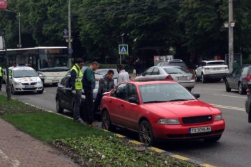 Accidentul de ieri, al treilea produs pe strada Ștefan cel Mare, în interval de două zile