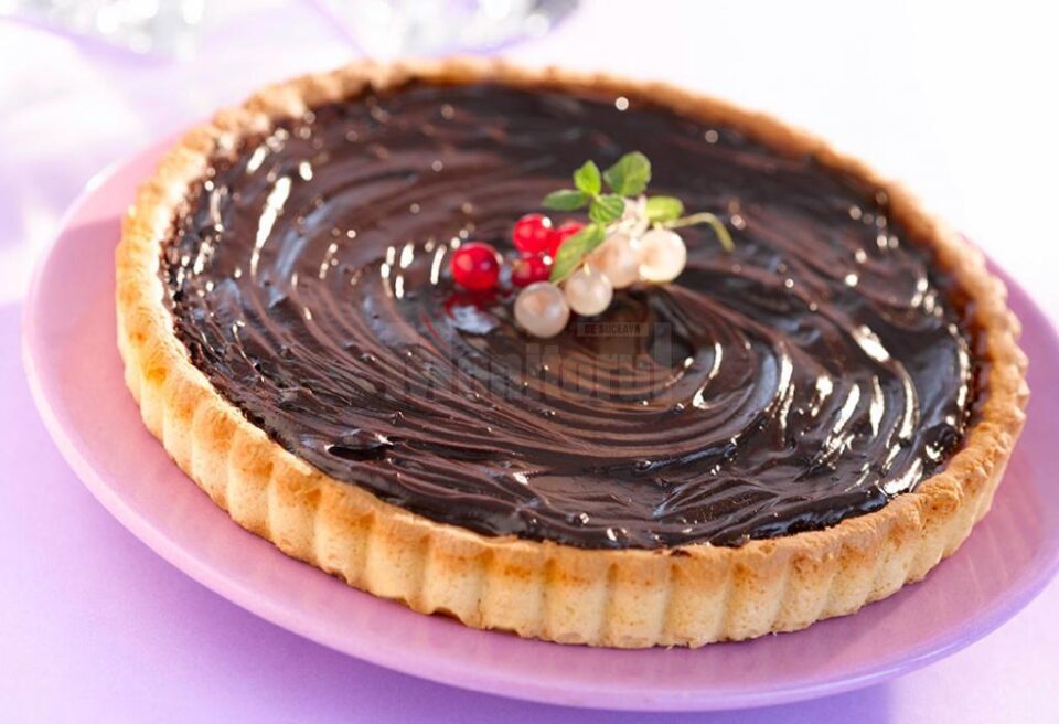 Tarta rapidă cu șarlotă